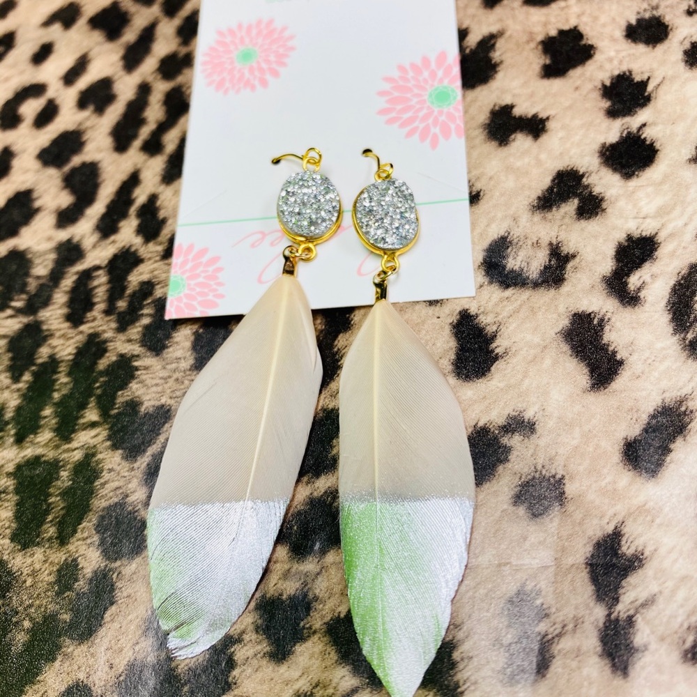 Laalee Pink/Silver/Silver earring feather dip